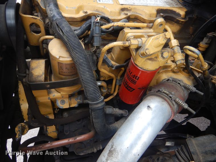 image for item KT9002 2002 GMC C7500  forestry bucket truck