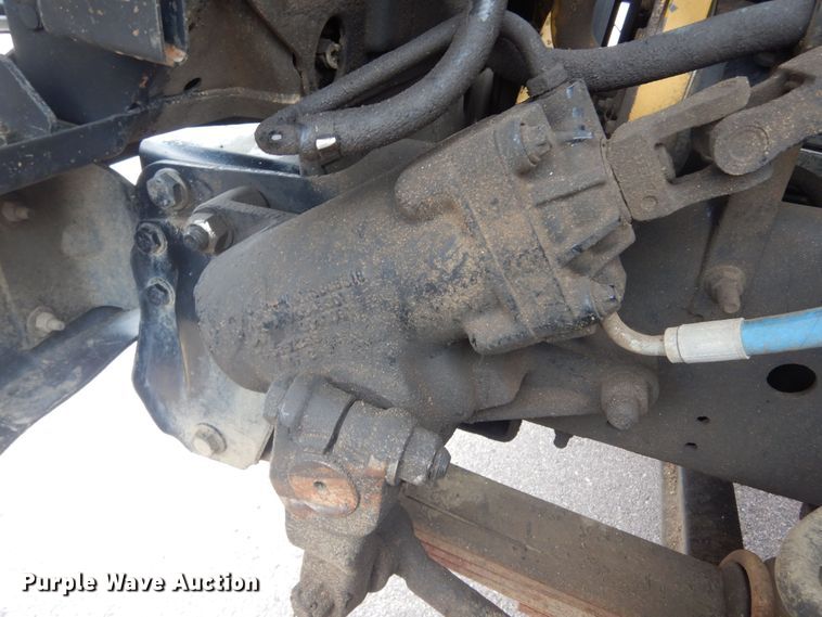 image for item KT9002 2002 GMC C7500  forestry bucket truck