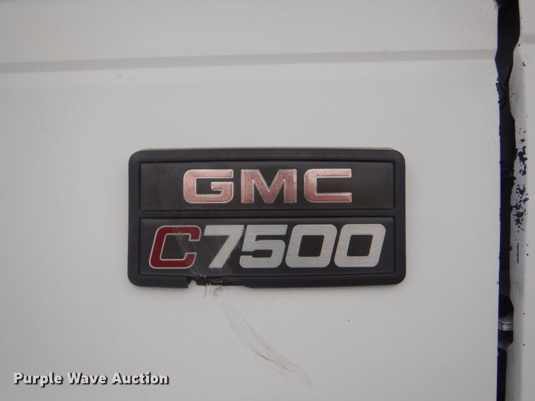 image for item KT9002 2002 GMC C7500  forestry bucket truck