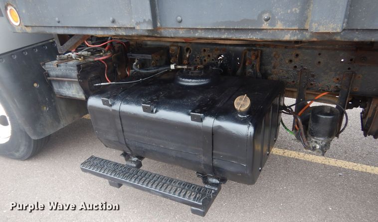 image for item KT9004 2007 GMC T7500  dump flatbed truck