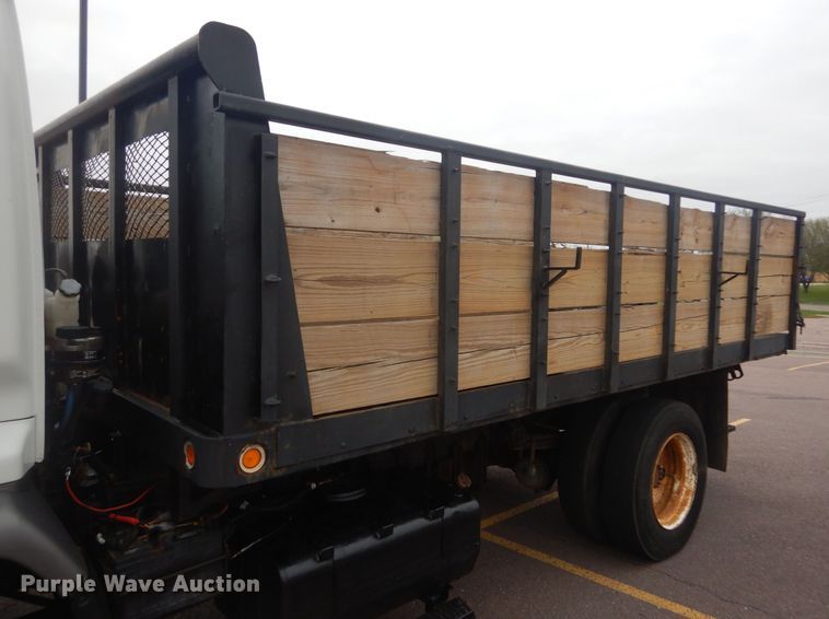 image for item KT9004 2007 GMC T7500  dump flatbed truck