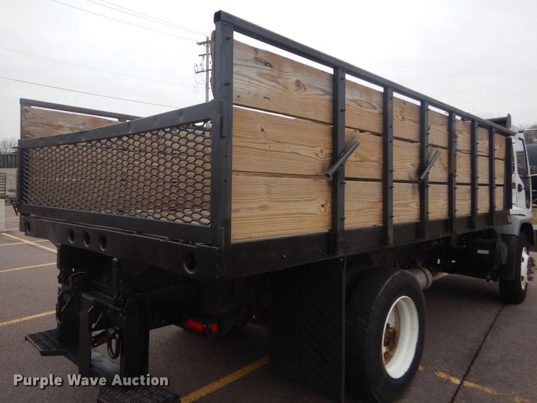 image for item KT9004 2007 GMC T7500  dump flatbed truck