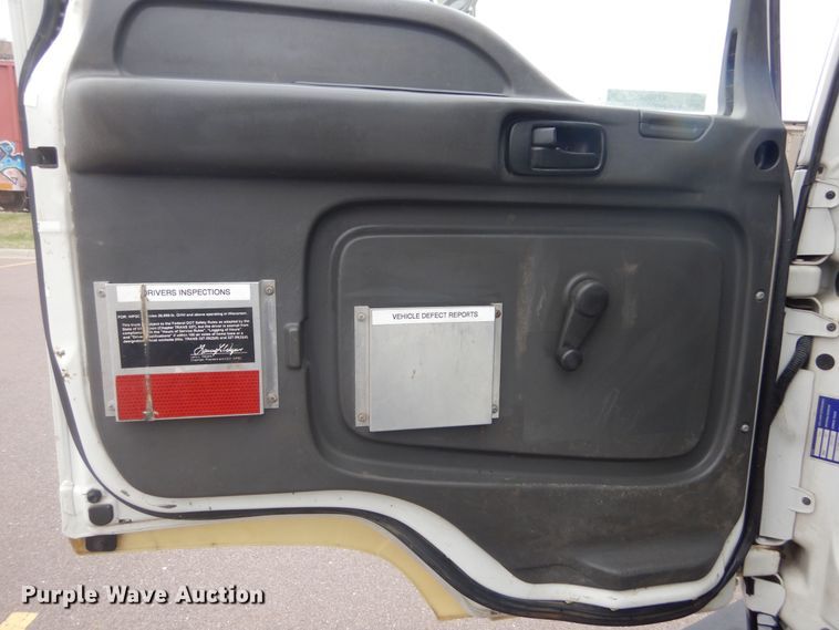 image for item KT9004 2007 GMC T7500  dump flatbed truck