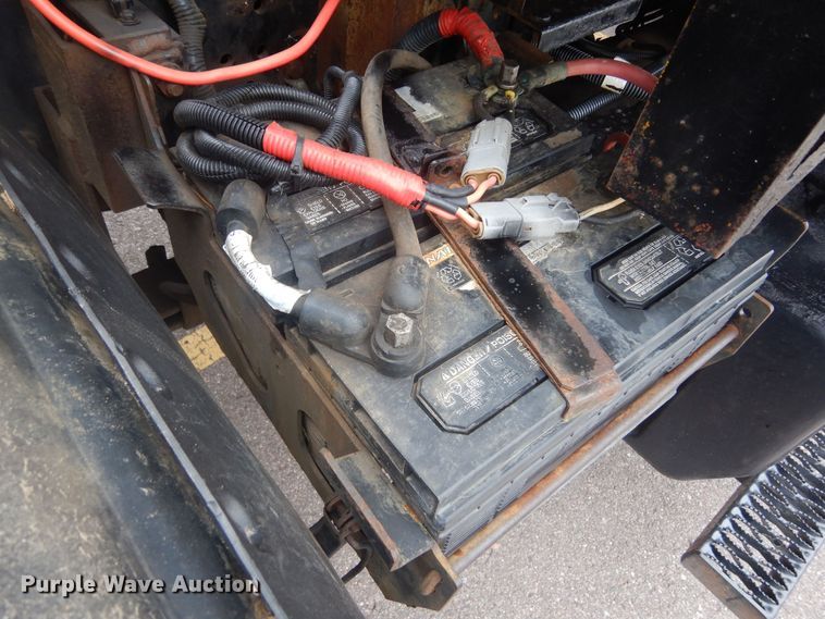 image for item KT9004 2007 GMC T7500  dump flatbed truck