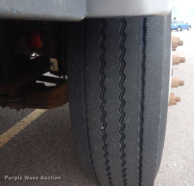 image for item KT9004 2007 GMC T7500  dump flatbed truck