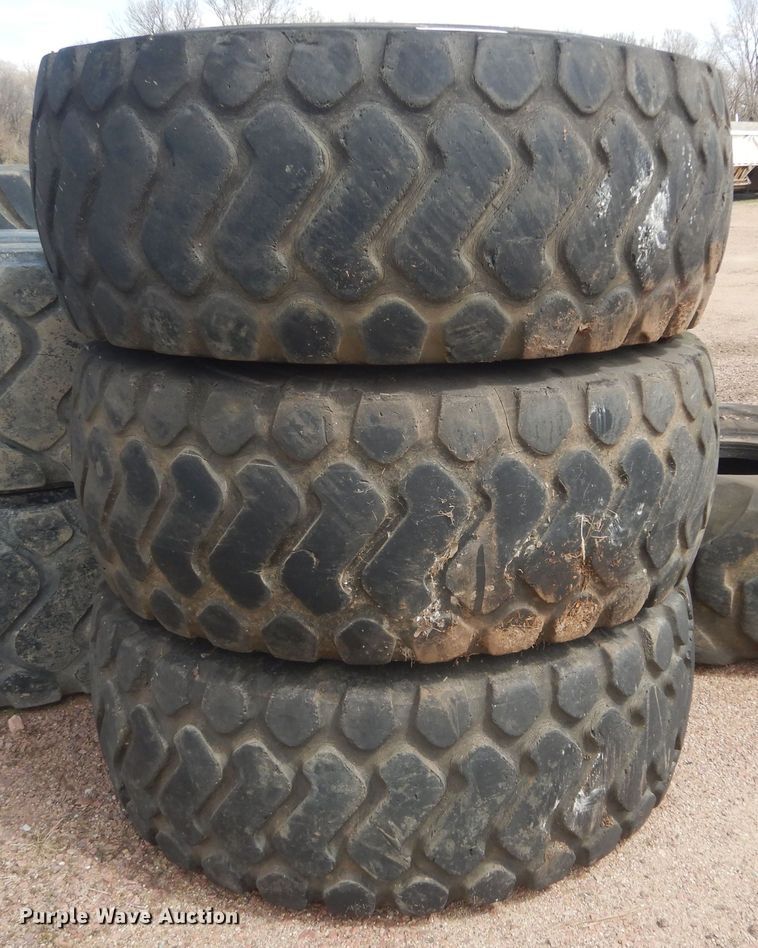 image for item KT9005 (4) tires