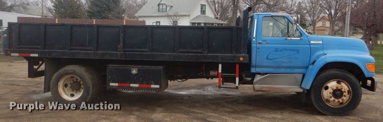 image for item KT9009 1996 Ford F700  dump flatbed truck