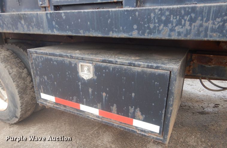 image for item KT9009 1996 Ford F700  dump flatbed truck