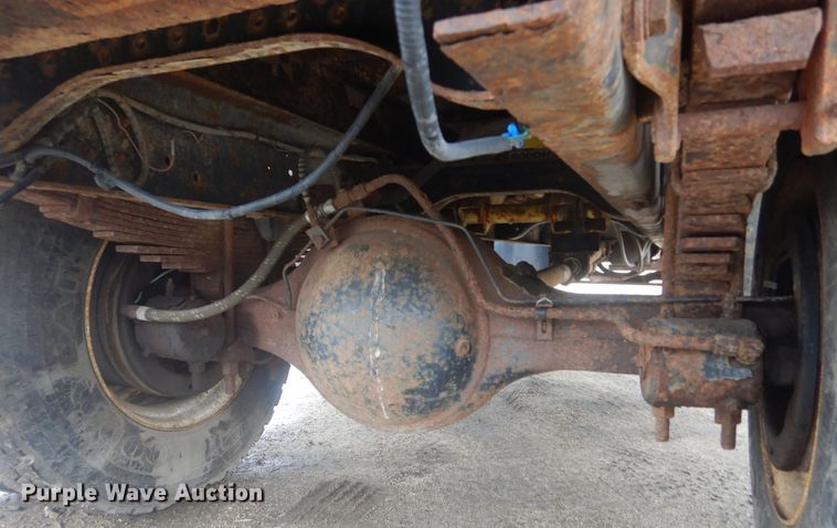 image for item KT9009 1996 Ford F700  dump flatbed truck