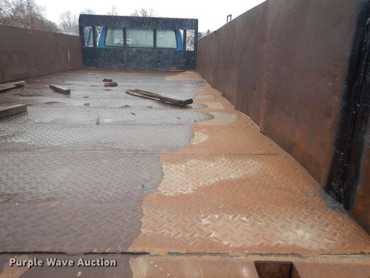 image for item KT9009 1996 Ford F700  dump flatbed truck