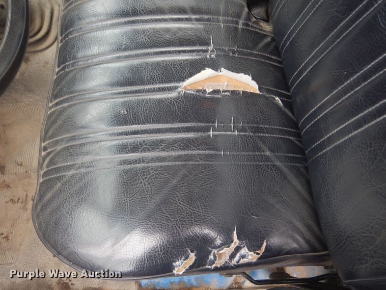 image for item KT9009 1996 Ford F700  dump flatbed truck