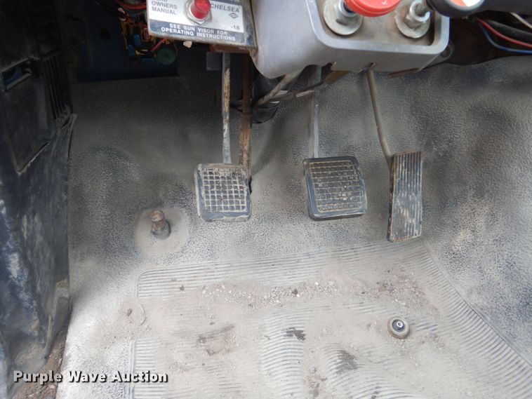 image for item KT9009 1996 Ford F700  dump flatbed truck