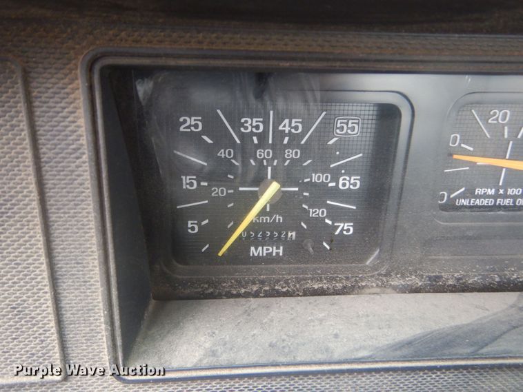 image for item KT9009 1996 Ford F700  dump flatbed truck