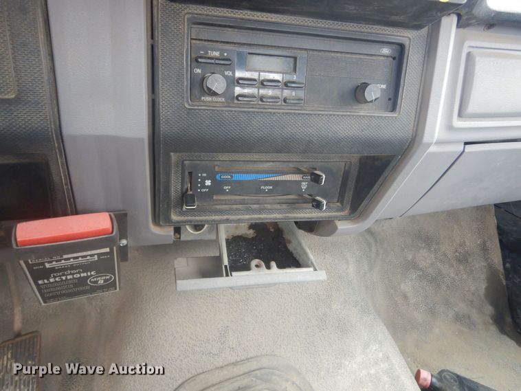 image for item KT9009 1996 Ford F700  dump flatbed truck