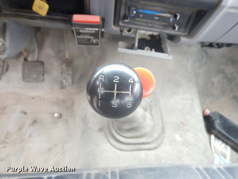 image for item KT9009 1996 Ford F700  dump flatbed truck