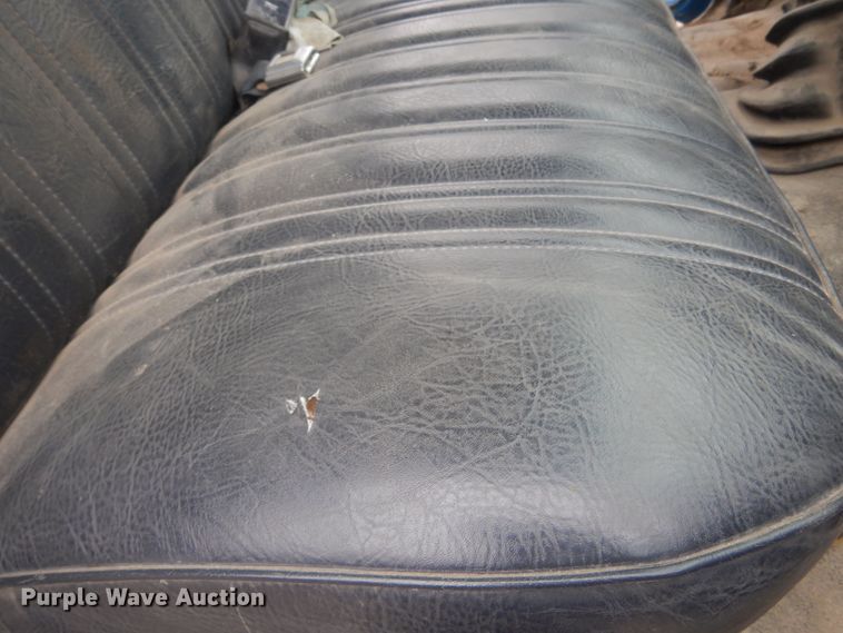 image for item KT9009 1996 Ford F700  dump flatbed truck