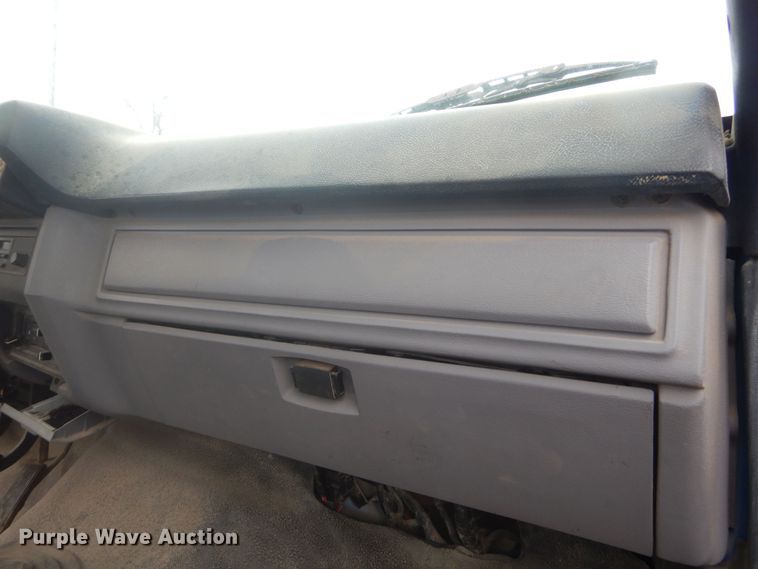 image for item KT9009 1996 Ford F700  dump flatbed truck