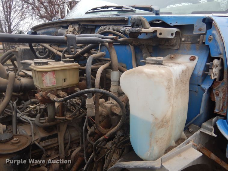 image for item KT9009 1996 Ford F700  dump flatbed truck