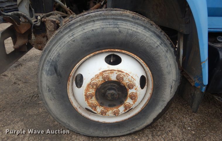 image for item KT9009 1996 Ford F700  dump flatbed truck