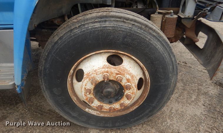 image for item KT9009 1996 Ford F700  dump flatbed truck