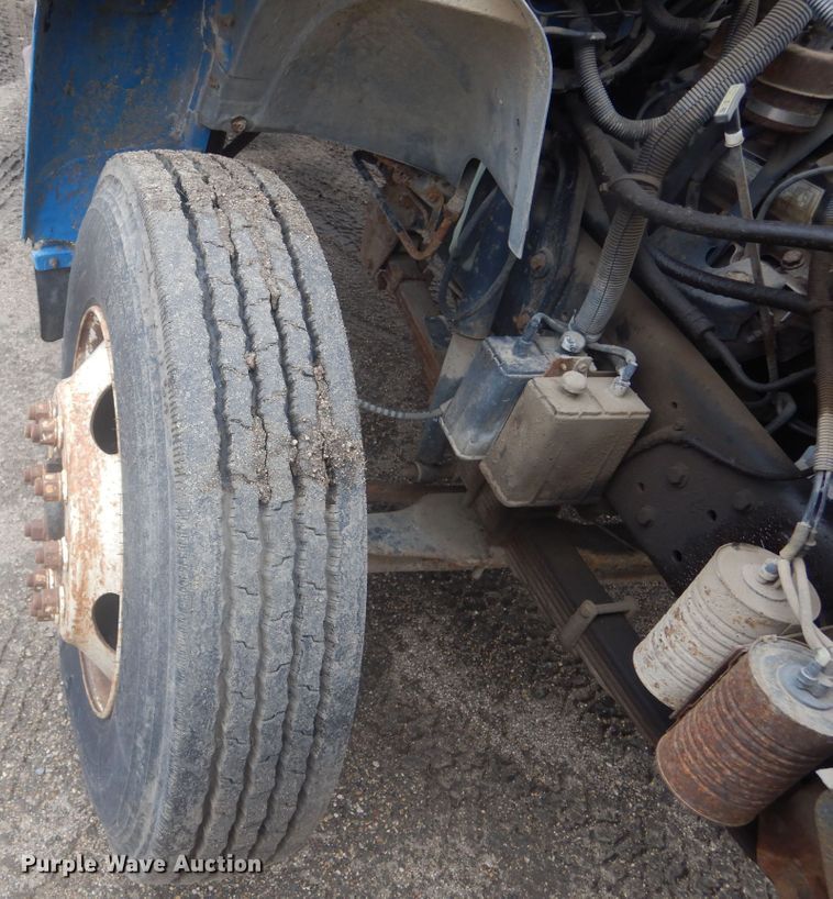 image for item KT9009 1996 Ford F700  dump flatbed truck