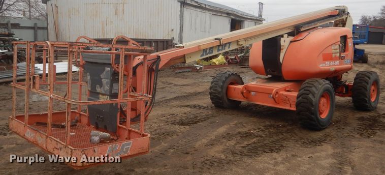image for item KT9010 1998 JLG 600A  boom lift