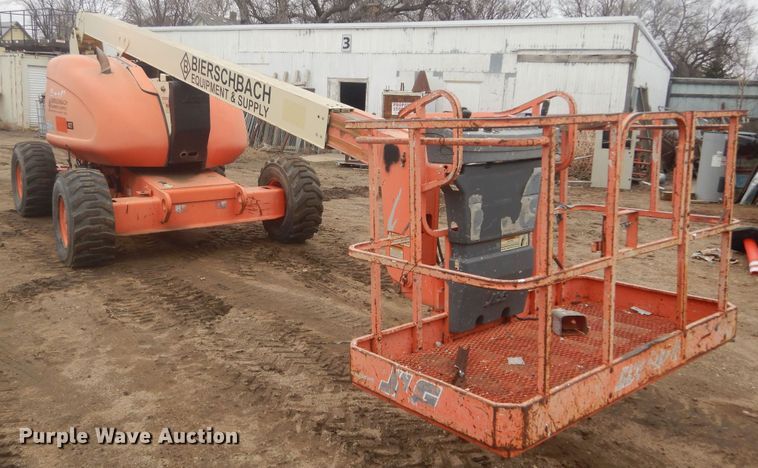 image for item KT9010 1998 JLG 600A  boom lift