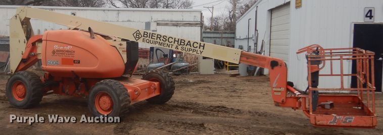 image for item KT9010 1998 JLG 600A  boom lift
