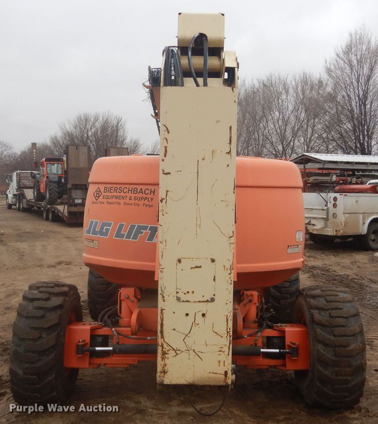 image for item KT9010 1998 JLG 600A  boom lift
