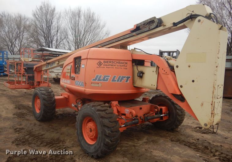 image for item KT9010 1998 JLG 600A  boom lift