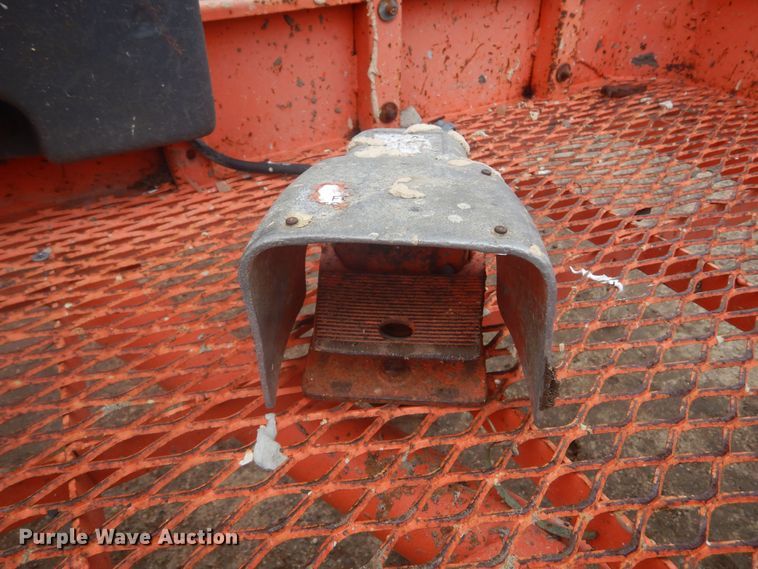 image for item KT9010 1998 JLG 600A  boom lift