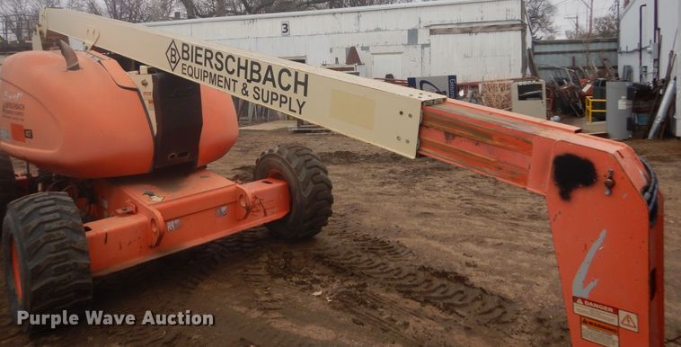 image for item KT9010 1998 JLG 600A  boom lift