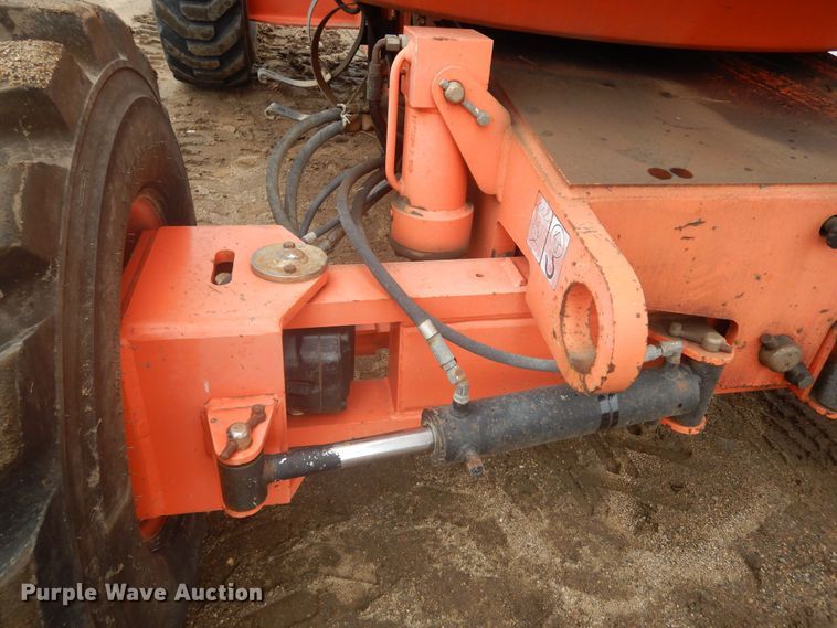 image for item KT9010 1998 JLG 600A  boom lift