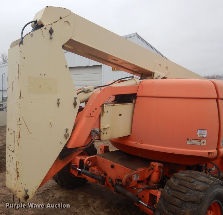 image for item KT9010 1998 JLG 600A  boom lift