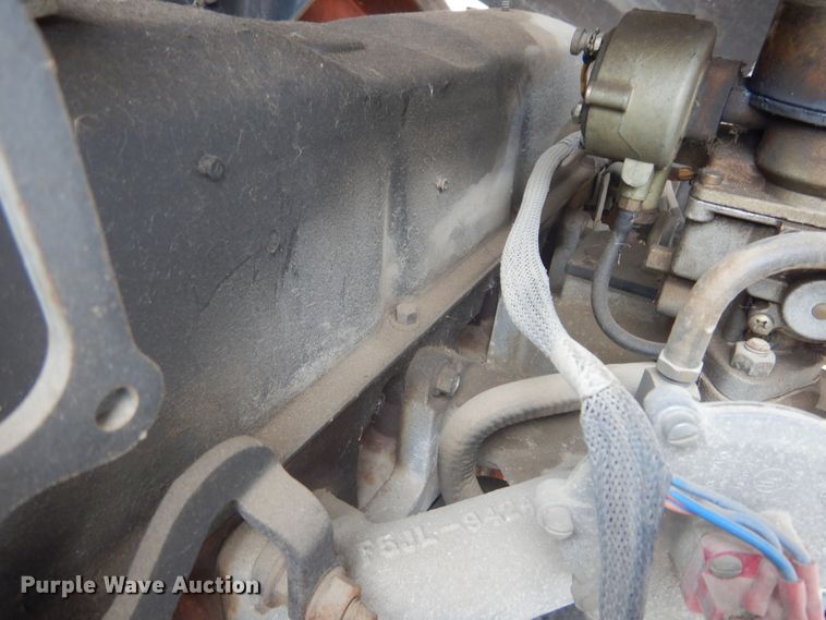 image for item KT9010 1998 JLG 600A  boom lift