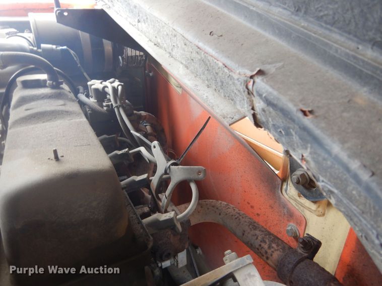 image for item KT9010 1998 JLG 600A  boom lift