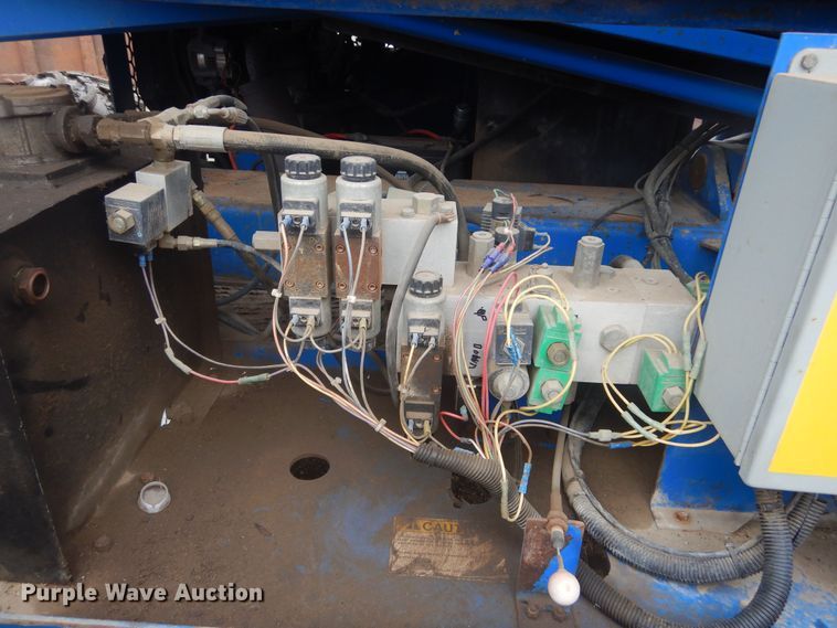 image for item KT9012 2002 Up Right SL30  scissor lift