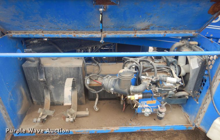 image for item KT9012 2002 Up Right SL30  scissor lift