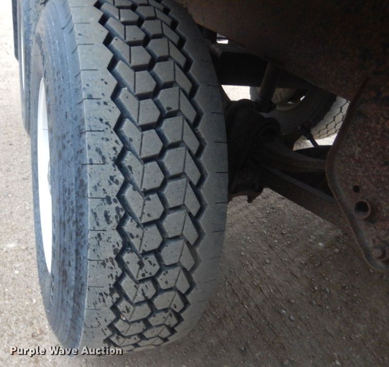 image for item KT9015 1993 Cornhusker  end dump pup trailer