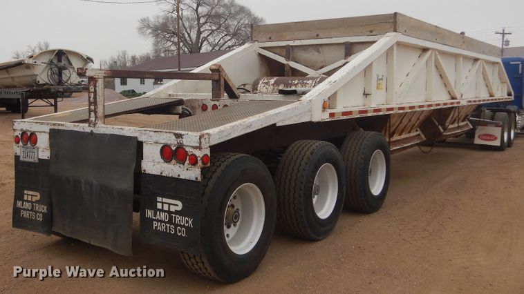 image for item KT9016 1984 Clement  bottom dump trailer