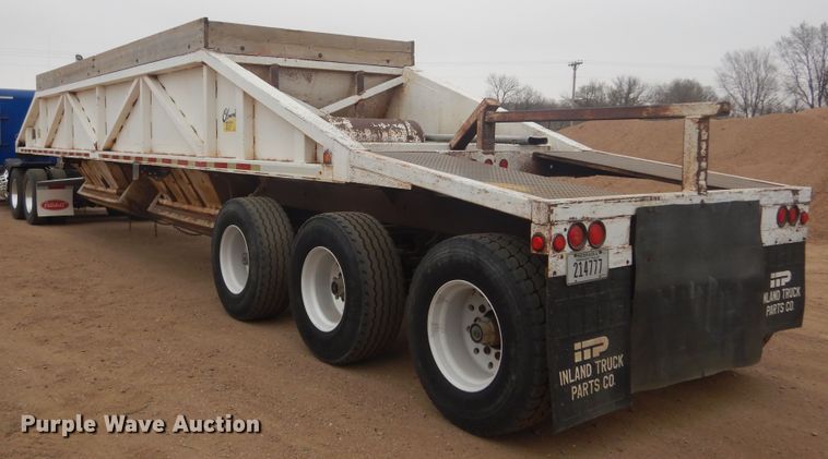 image for item KT9016 1984 Clement  bottom dump trailer