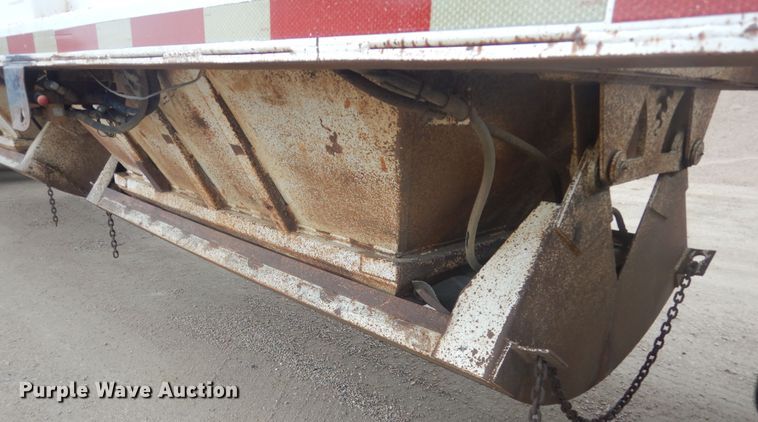 image for item KT9016 1984 Clement  bottom dump trailer