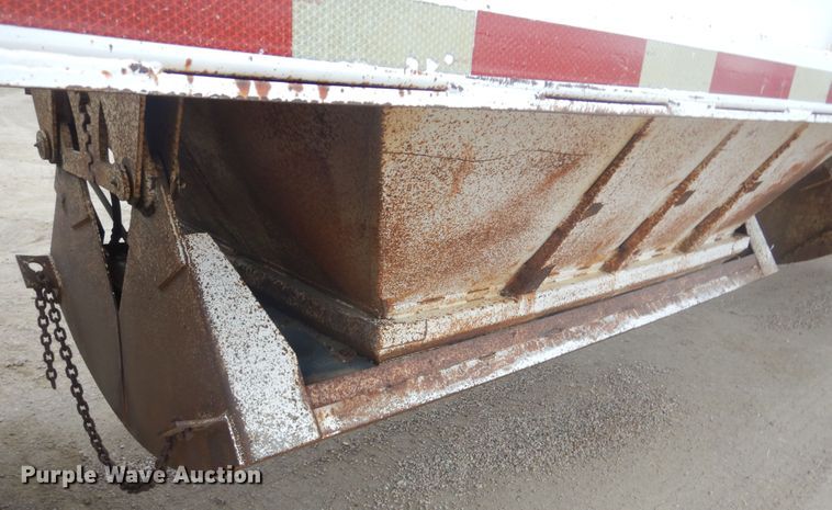 image for item KT9016 1984 Clement  bottom dump trailer