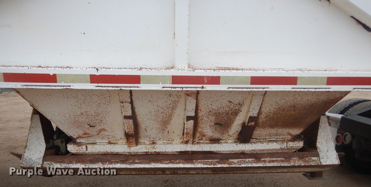 image for item KT9016 1984 Clement  bottom dump trailer