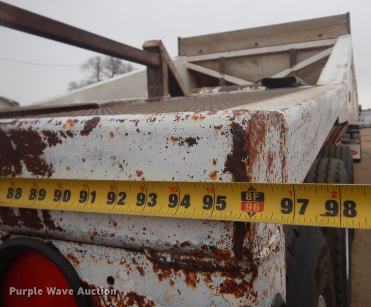 image for item KT9016 1984 Clement  bottom dump trailer