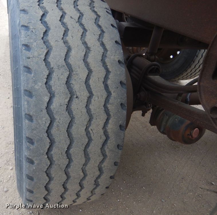 image for item KT9016 1984 Clement  bottom dump trailer