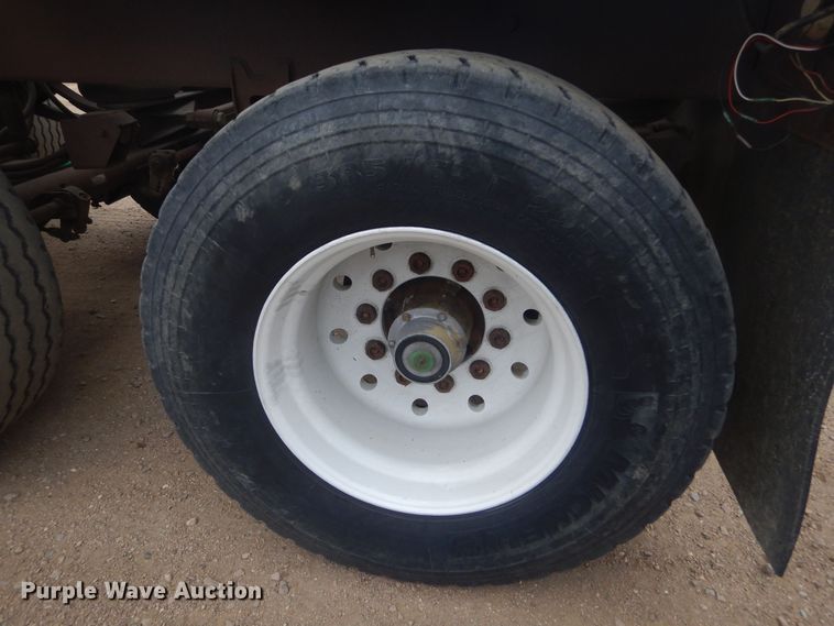 image for item KT9016 1984 Clement  bottom dump trailer