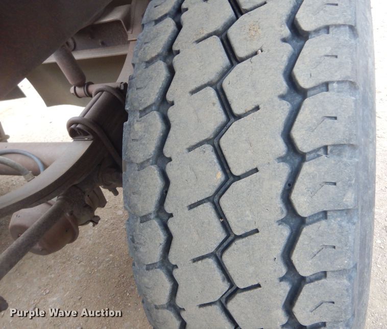 image for item KT9016 1984 Clement  bottom dump trailer