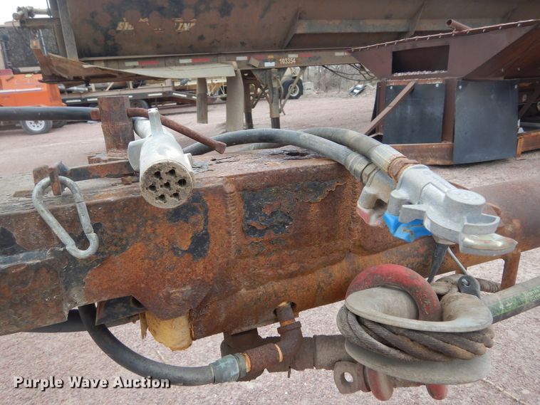 image for item KT9077 1995 Cornhusker 800R  end dump pup trailer