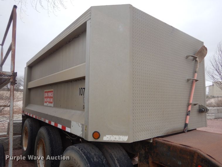 image for item KT9077 1995 Cornhusker 800R  end dump pup trailer
